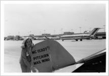 Carolyn Wills preparing a Pitcairn Mailwing for publicity shoot, 1981-04-29