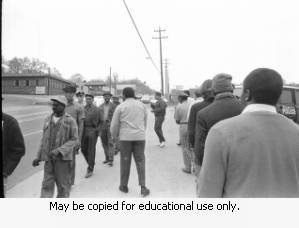 Protesters near the Old Hickory House (1527 Northside Drive), during the Atlanta sanitation workers strike, April 13, 1970.