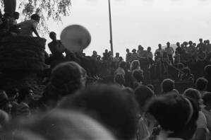 The crowd at a "Great Speckled Bird" sponsored concert in Piedmont Park, Atlanta, Georgia, circa 1969.