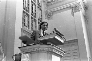 William Kunstler delivers a speech at Glenn Memorial United Methodist Church, April 1970