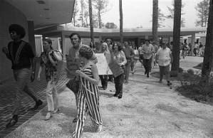 Students demonstrate in support of fired instructors at Clayton Junior College, 1970