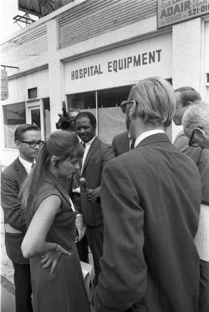 Socialist Workers Party candidate for Governor of Georgia Linda Jenness at a press conference, 1970