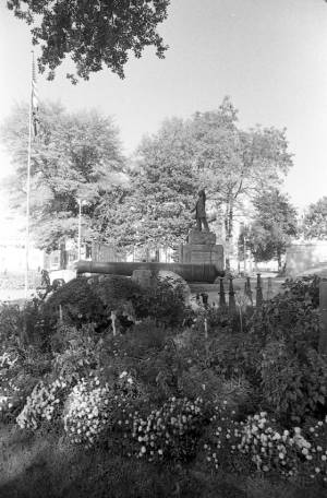 Thomas E. Watson statue outside the Georgia State Capitol Building, 1968