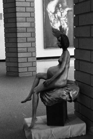 Sculpture of a pregnant woman, 1969