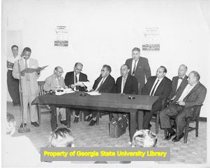 Morris Pizer at a strike meeting