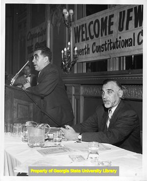 Morris Pizer speaking at constitutional convention