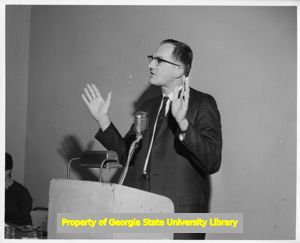 Unidentified man addressing Mississippi State AFL-CIO convention, Vicksburg, Mississippi, 1960.
