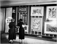 Davison's sidewalk art exhibit, 1954