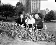 Mayor Hartsfield visits tulip garden in Hurt Park