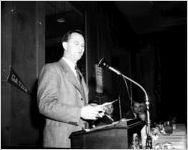 Georgia Tech football coach Bobby Dodd