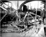Bridge collapse, Bankhead Highway