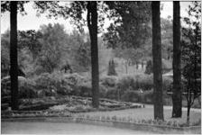 Formal garden, with boxwood hedges, Georgia, 1930s or 1940s