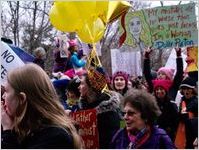 Crowd of protesters including ones from Savannah, Women's March on Washington, 2017-01-21