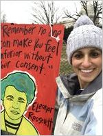 Yael Elfassy with Eleanor Roosevelt sign, Women's March on Washington, 2017-01-21