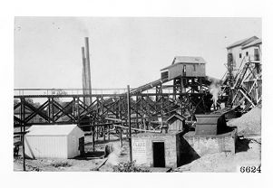 Tipple, washery, fan house, and other surface operations at Dow Coal Company's Savanna Mine in Savanna, Oklahoma, 1914