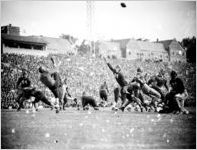 Football action, Georgia Tech vs. Auburn