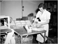 Southern Donuts packing
