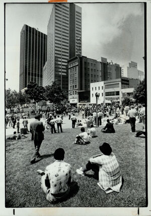 Noon-day crowd in Central City Park, 1982