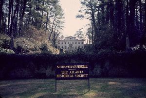 Swan House