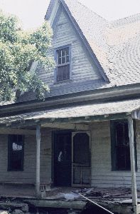 House with Round Barn in Carroll County