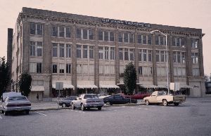 Hand Trading Company