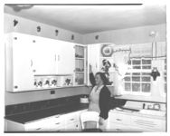 Mrs. Lester Happer (kitchen contest).