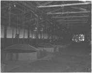 Pale type poultry houses