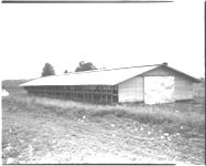 Pale type poultry houses