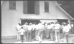 Farm tour, E.T. Bowen farm