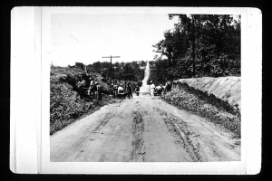 Roswell Crabapple Road. Drought relief workers