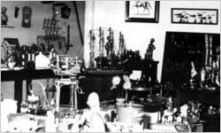 Palmour Hardware interior