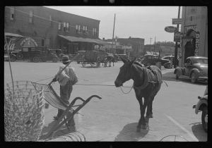 Center of town, Saturday afternoon, Greensboro, Georgia