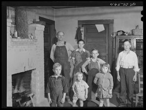 [Untitled photo, possibly related to: Mr. and Mrs. Wilks, and some of their children, FSA (Farm Security Administration) family near Union Point, Greene County, Georgia]