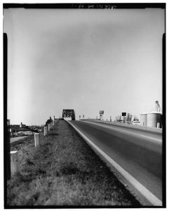 Tifton Bridge, U.S. Route 82/State Route 50 over Seaboard Coastline Railroad, Tifton, Tift County, GA