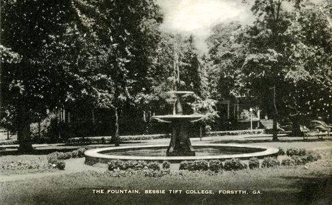 Fountain postcard, Tift College, Forsyth, Georgia