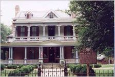 Rose Lawn Museum