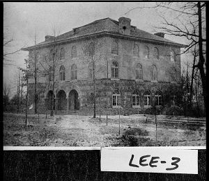 Historic Lee County Courthouse