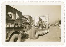 Photographs of cars in a parade, Sylvania, Georgia, 1947