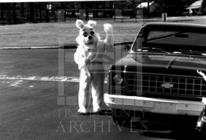 Coleman Libraray Easter egg hunt