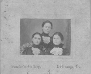 Mamie Fendley, Pauline Hudson(?), and Unidentified