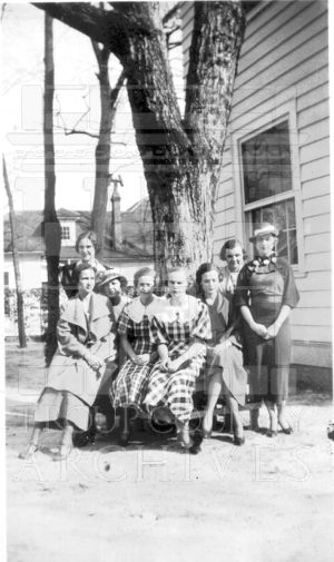 LaGrange Ladies (at Hudson House ?)