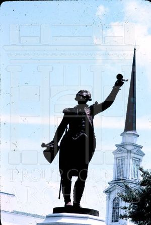 Statue of Marquis De LaFayette