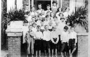 early dunson school class