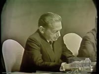 HAMMARSKJOLD GETS LOUD APPLAUSE FROM THE U.N. (NO DATE)