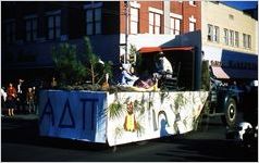 Alpha Delta Pi Float, Homecoming
