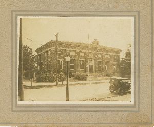 Photograph of an Unidentified Building